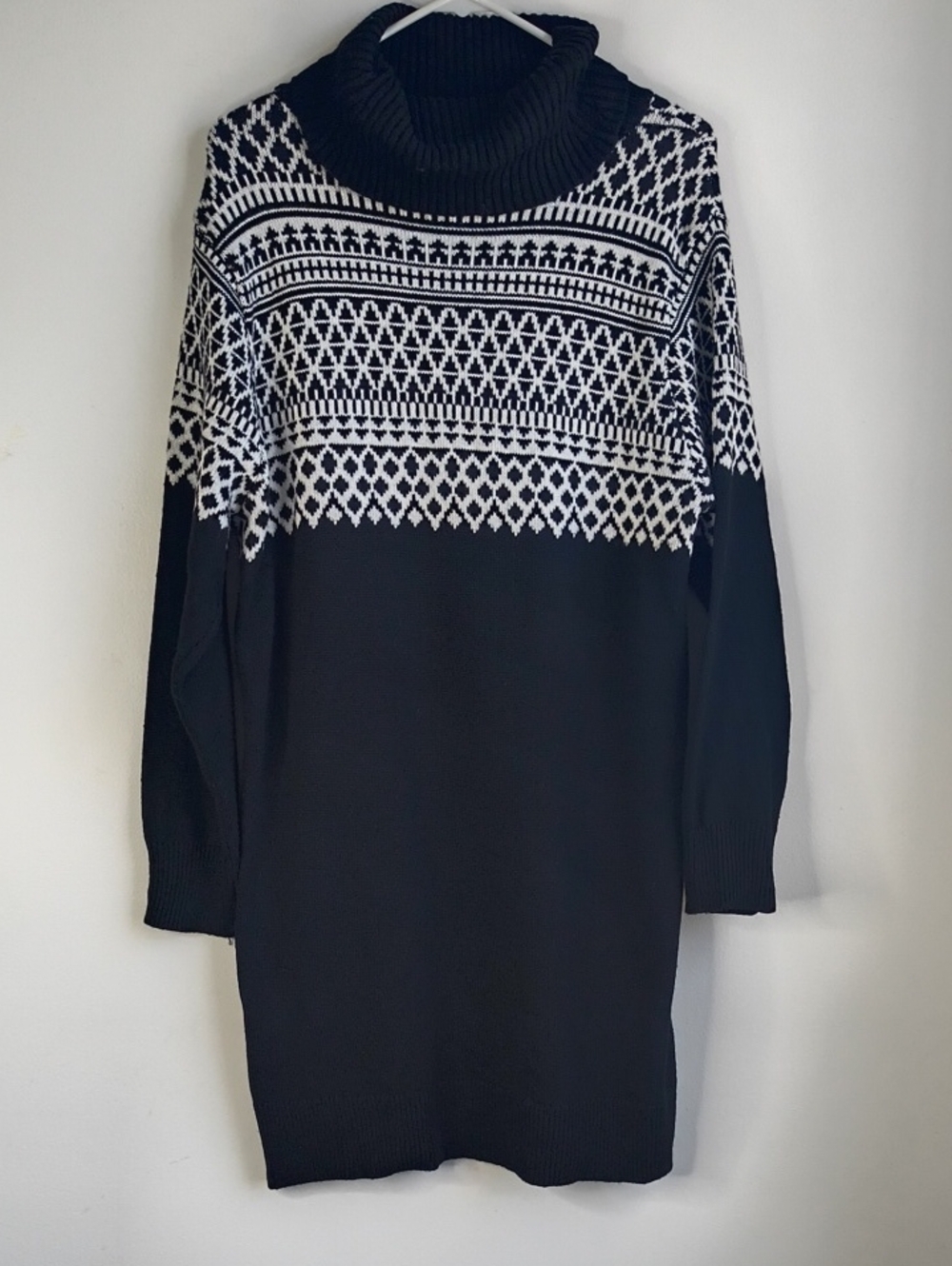 Gloria Vanderbilt Black & White Nordic Turtleneck Sweater Dress